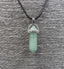 Collier avec pendentif pointe hexagonale en Aventurine naturelle d'Inde