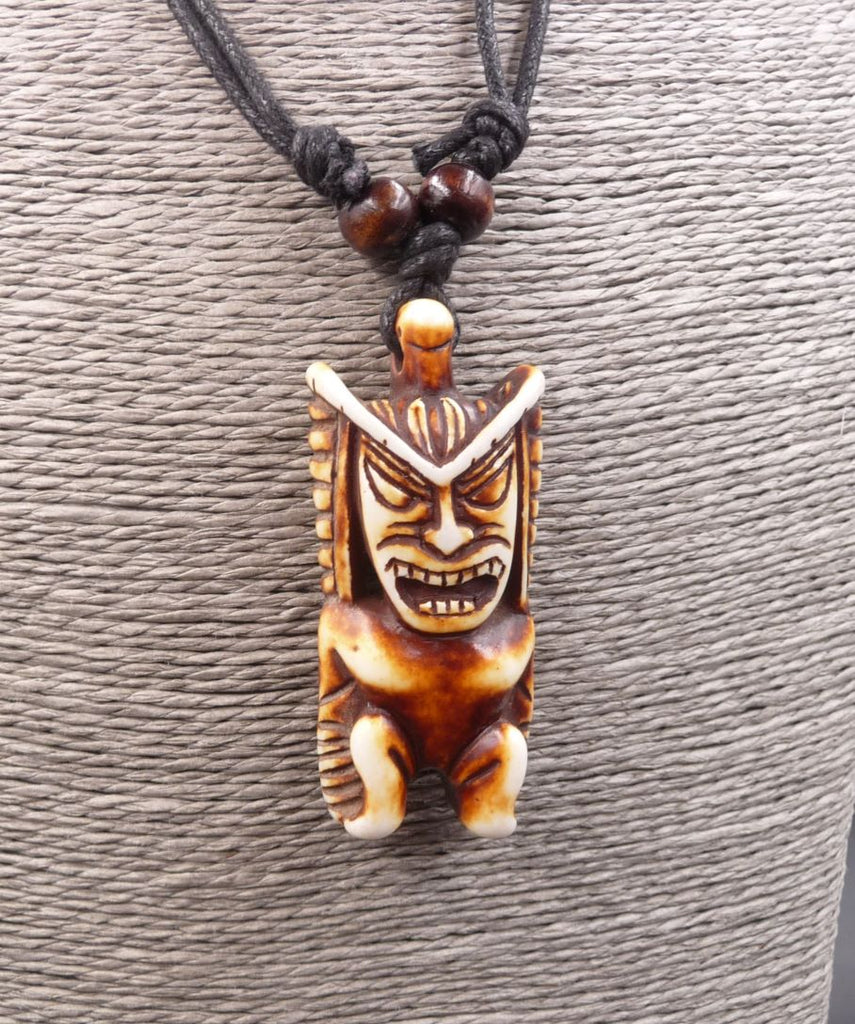 Collier avec pendentif Tiki - bijou Maori