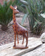 Statue girafe Africaine en bois massif sculpté