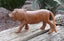 Statuette de lion sculptée à la main en bois de suar