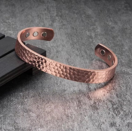 Bracelet magnétique en cuivre martelé anti-douleurs avec aimants