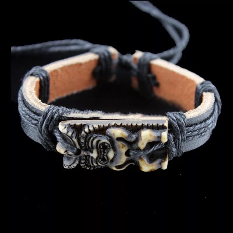 Bracelet avec statuette Tiki - bijou maori Hawaï Tahiti