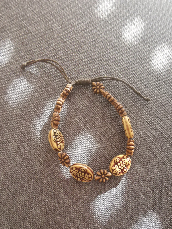 Bracelet artisanal perles en bois et corne de buffle Indonésie