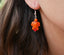 Boucles d'oreilles tortue en Howlite Orange + perle en Bambou de Mer