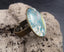 Bague originale motif fleurs cabochon en verre