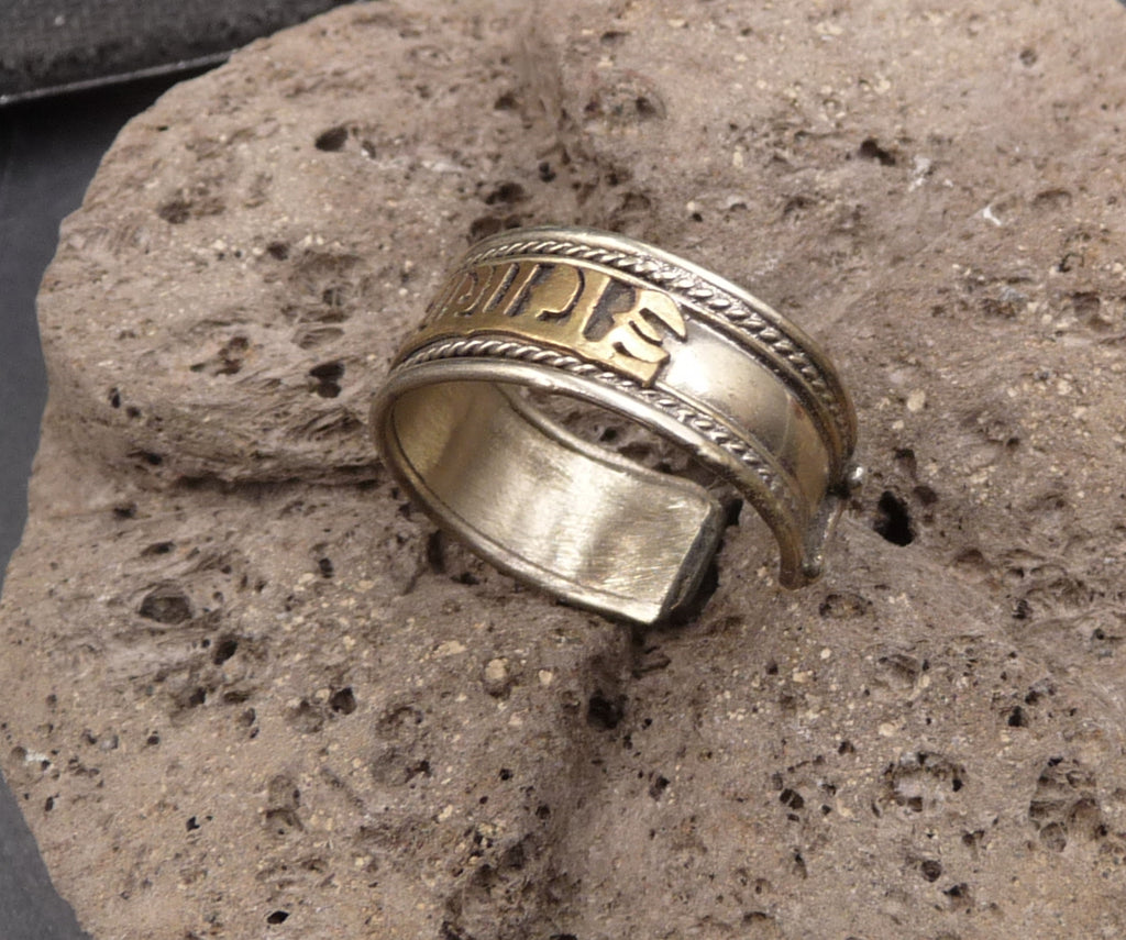 Bague Tibétaine en cuivre gravé du mantra sacré - Porte chance et prospérité